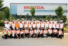Group photo at Honda's Manufacturing Plant in Alor Gajah.