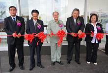 Left - Right: En Azman bin Idris, President & COO of HMSB, Mr Toru Takahashi, Dato' Jacob Dungau Sagan, Dato' Ismail Salleh and Datin Wong Abayah Ilam, Director of Jimisar Motors Sdn Bhd at the official launch.