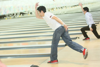 Media Bonding Bowling Competition