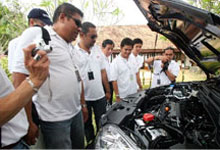 ALL NEW CR-V sedan driving put to test by Malaysian Media'